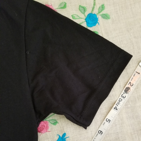 NWOT Darker Waves Festival Tears For Fear blk S/S V-neck t-shirt - Picture 11 of 11